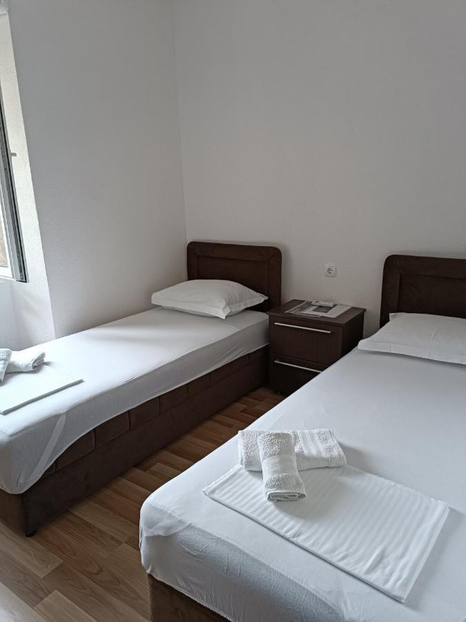 Hotel Nova Dvokrevetna Soba Sa Dva Odvojena Kreveta I Zajednickim Kupatilom à Kotor Extérieur photo
